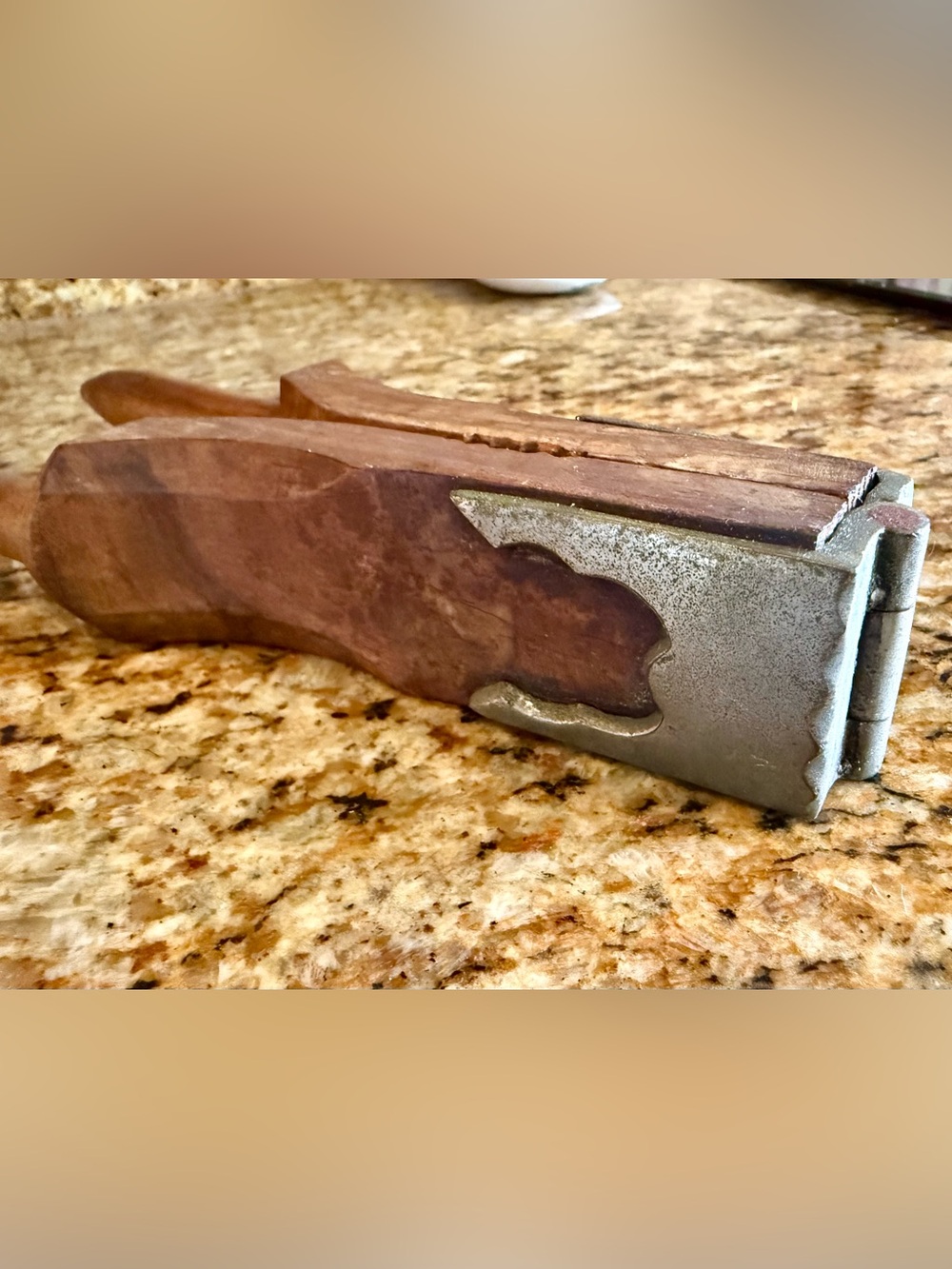 Antique 19th Century Hardwood Lever-Action Lemon Squeezer – Excellent Condition
